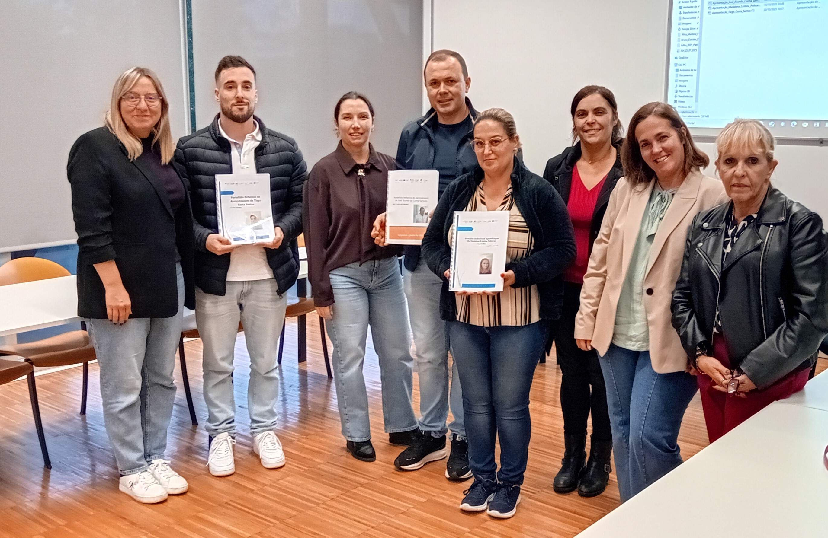 Foto do júri de certificação de nível secundário de 23 de outubro de 2025