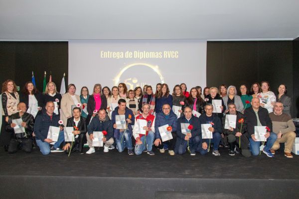 diplomas-rvcc-nivel-basico-202504EECBB5-6A1A-F83C-56BB-37C5A011E3EC.jpg